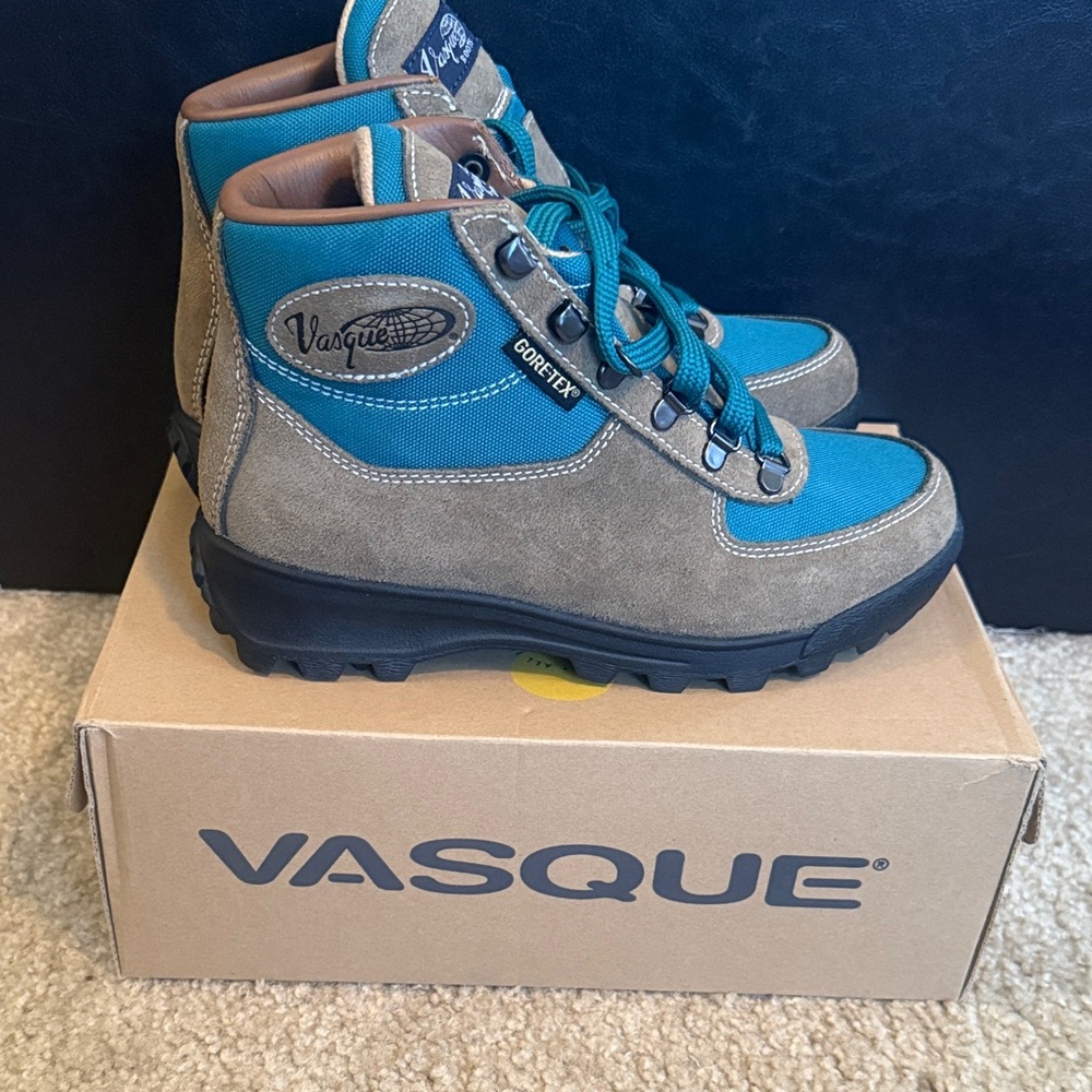 Vasque Skywalk GT women’s NWT